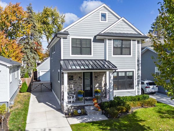 1323 Bennaville Avenue, Birmingham, MI 48009