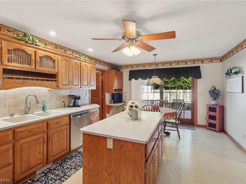 6873 Luteran Lane , Poland, OH 44514 Photo 7