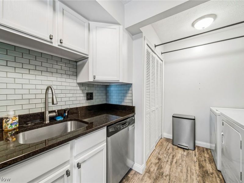 7981 Carriage Circle, Unit B, Mentor, OH 44060 Photo 12