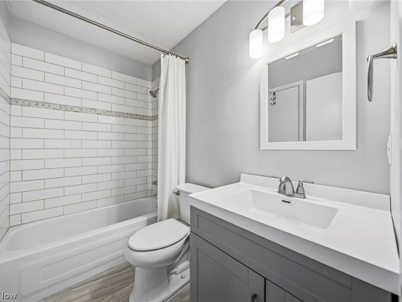 7981 Carriage Circle, Unit B, Mentor, OH 44060 Photo 16