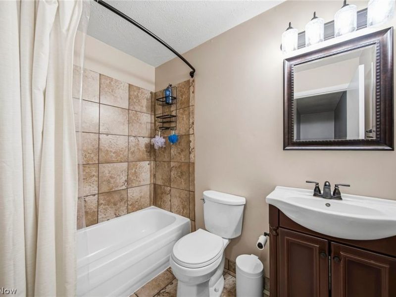 7981 Carriage Circle, Unit B, Mentor, OH 44060 Photo 20