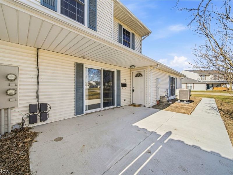 7981 Carriage Circle, Unit B, Mentor, OH 44060 Photo 29