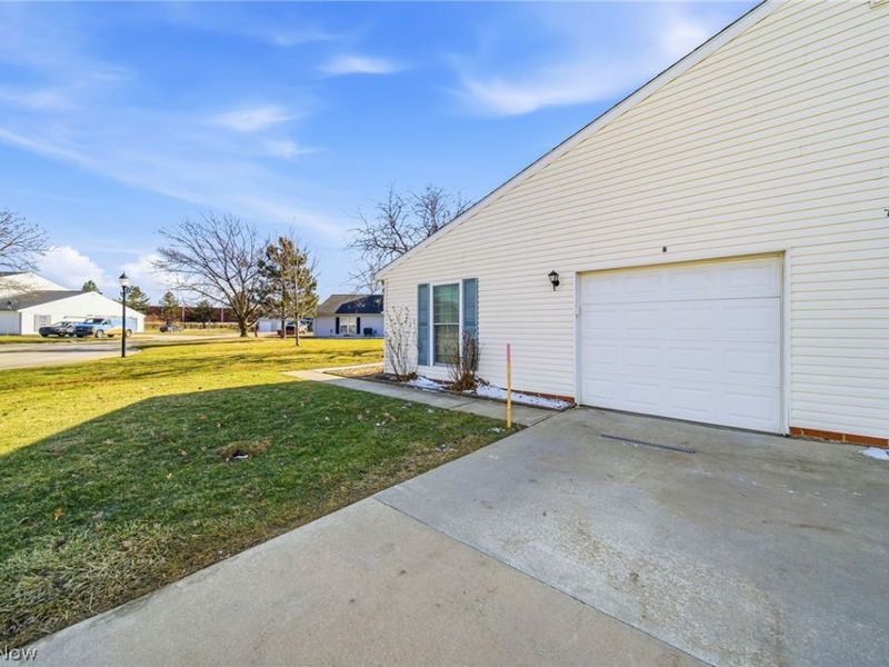 7981 Carriage Circle, Unit B, Mentor, OH 44060 Photo 30