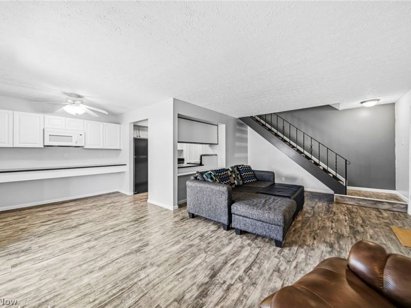 7981 Carriage Circle, Unit B, Mentor, OH 44060 Photo 4