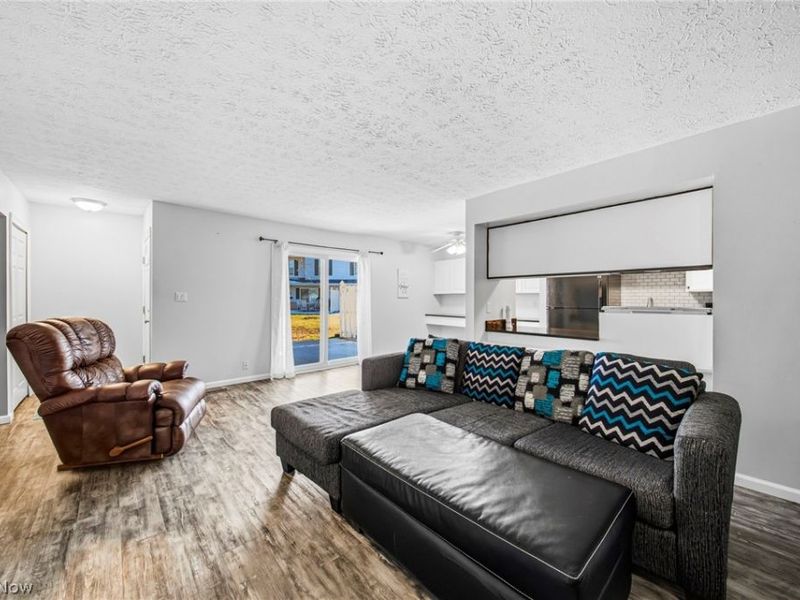 7981 Carriage Circle, Unit B, Mentor, OH 44060 Photo 6