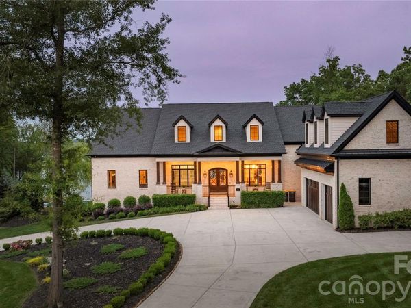 8170 Bay Pointe Drive, Denver, NC 28037