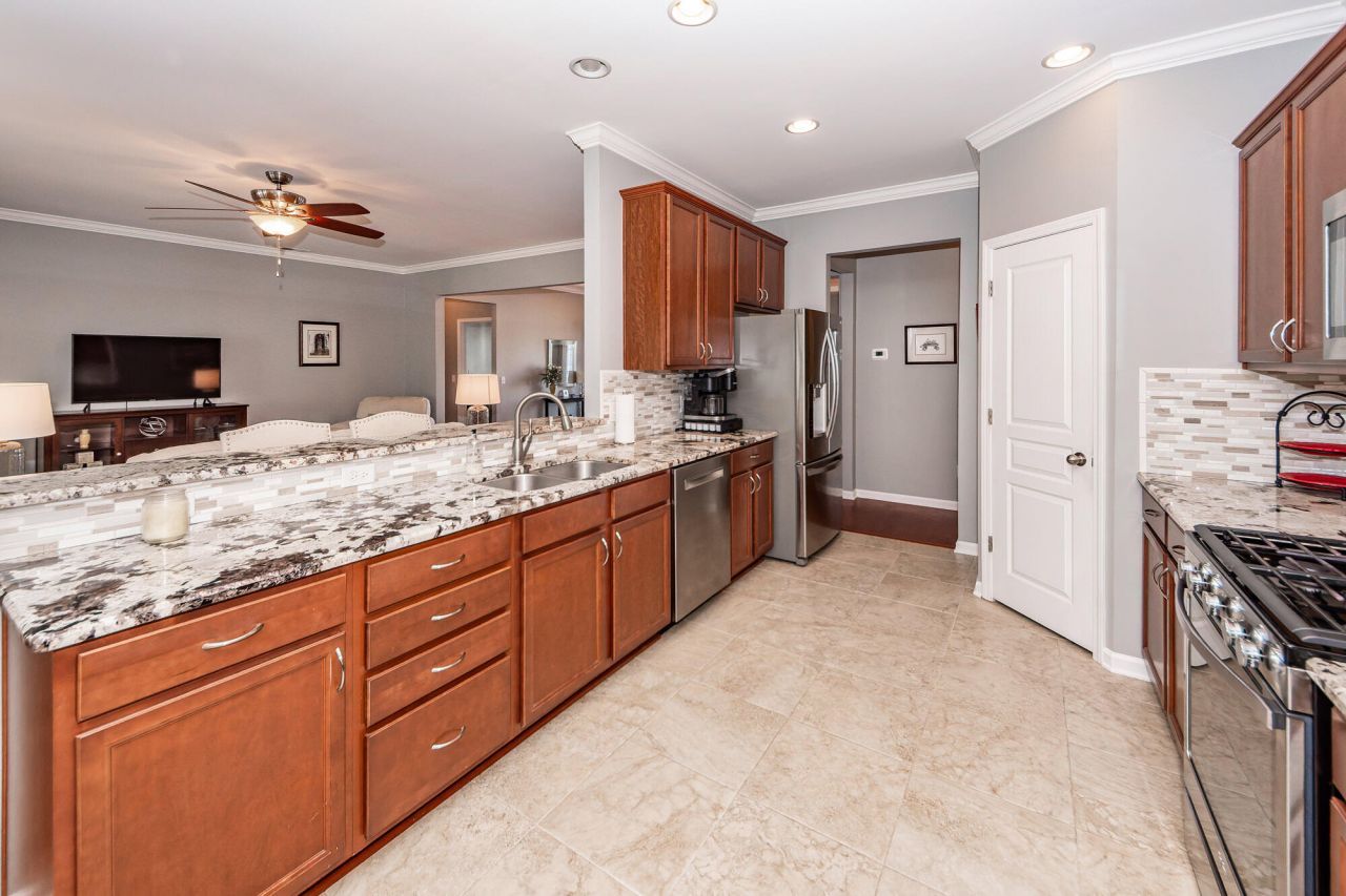 245 Waterfront Park Drive Photo 24