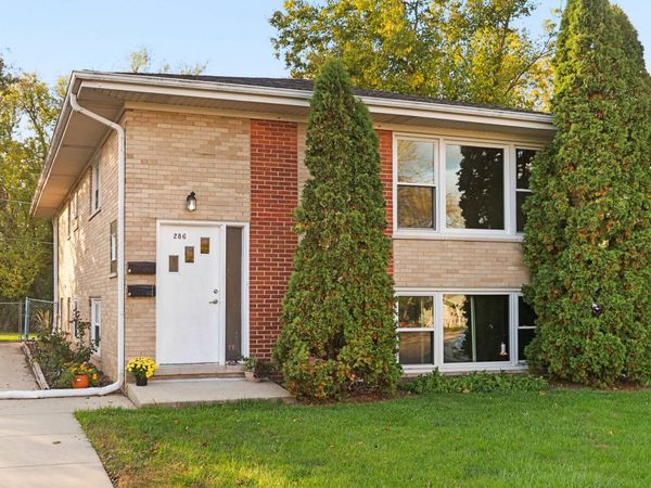 286 Wayne Court , Unit 2, Bartlett, IL 60103