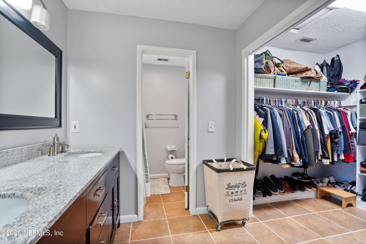 6717 Lenczyk Drive, Jacksonville, FL 32277 Photo