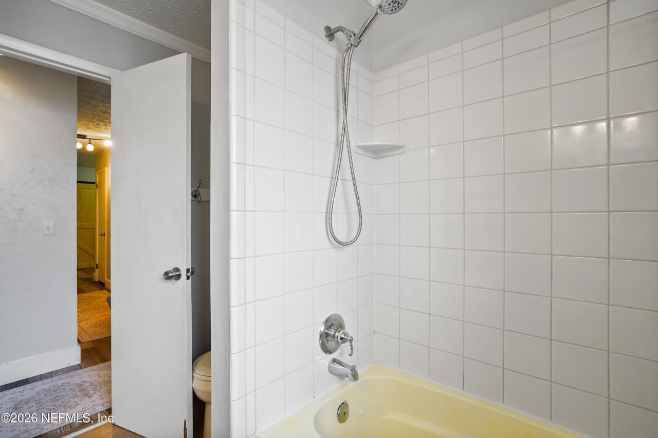 6717 Lenczyk Drive, Jacksonville, FL 32277 Photo