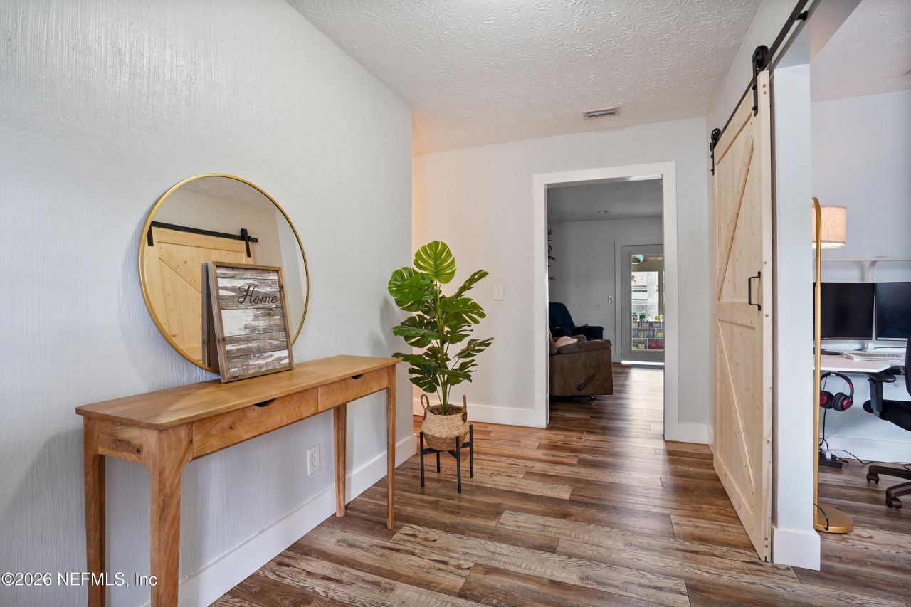 6717 Lenczyk Drive, Jacksonville, FL 32277 Photo