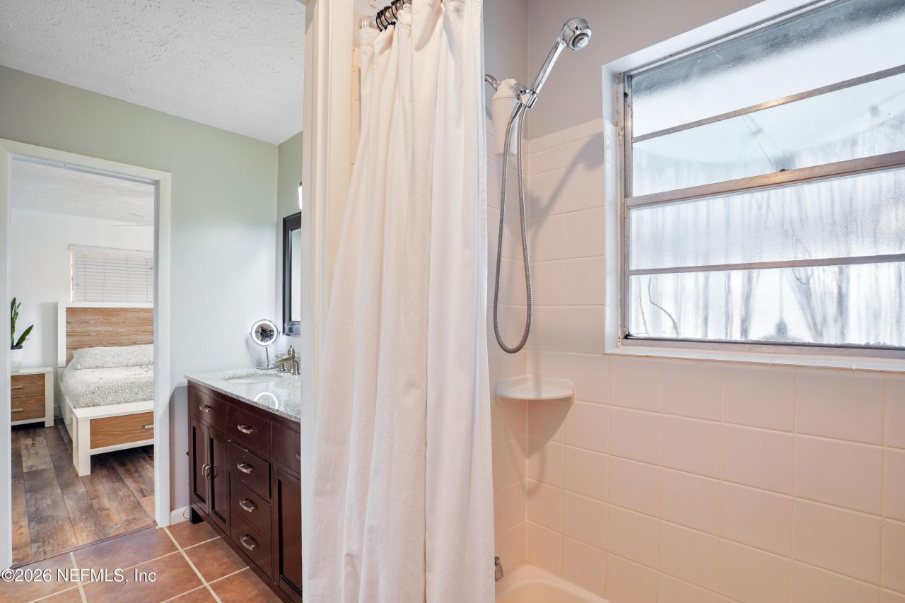 6717 Lenczyk Drive, Jacksonville, FL 32277 Photo