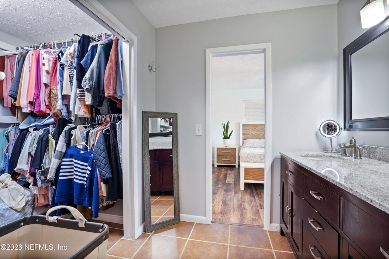 6717 Lenczyk Drive, Jacksonville, FL 32277 Photo