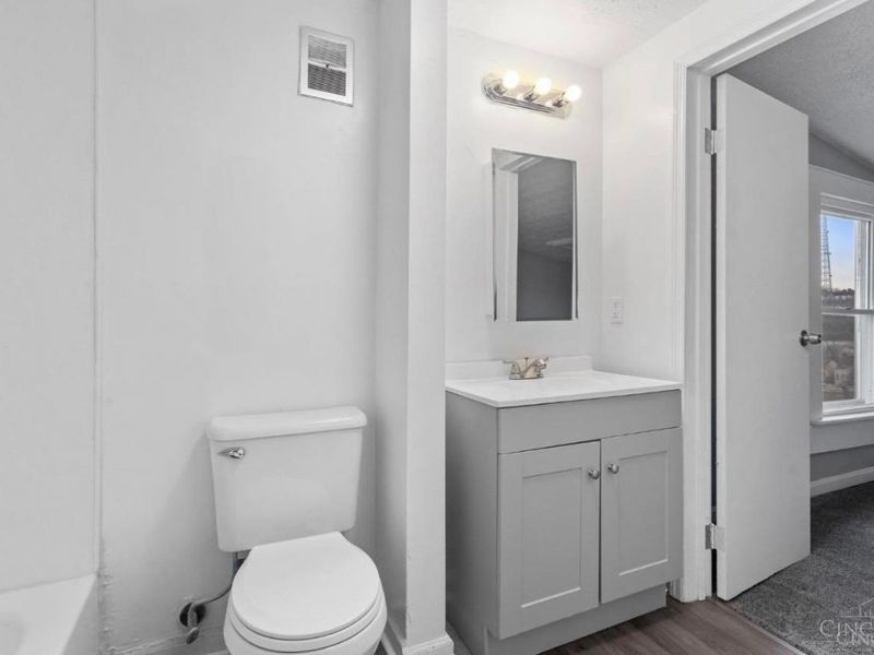 1637 Waverly Avenue, Cincinnati, OH 45214 Photo 5