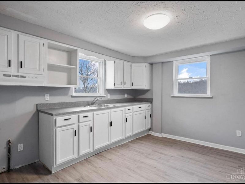 1637 Waverly Avenue, Cincinnati, OH 45214 Photo 8