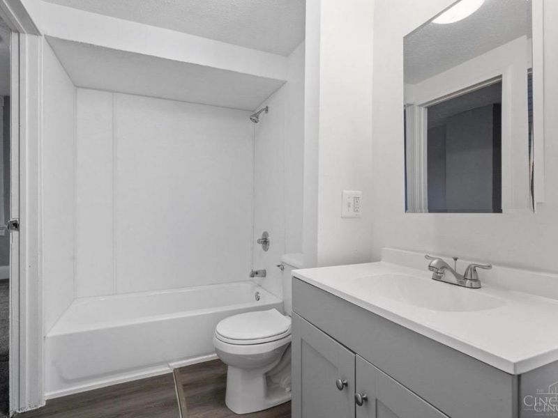 1637 Waverly Avenue, Cincinnati, OH 45214 Photo 9