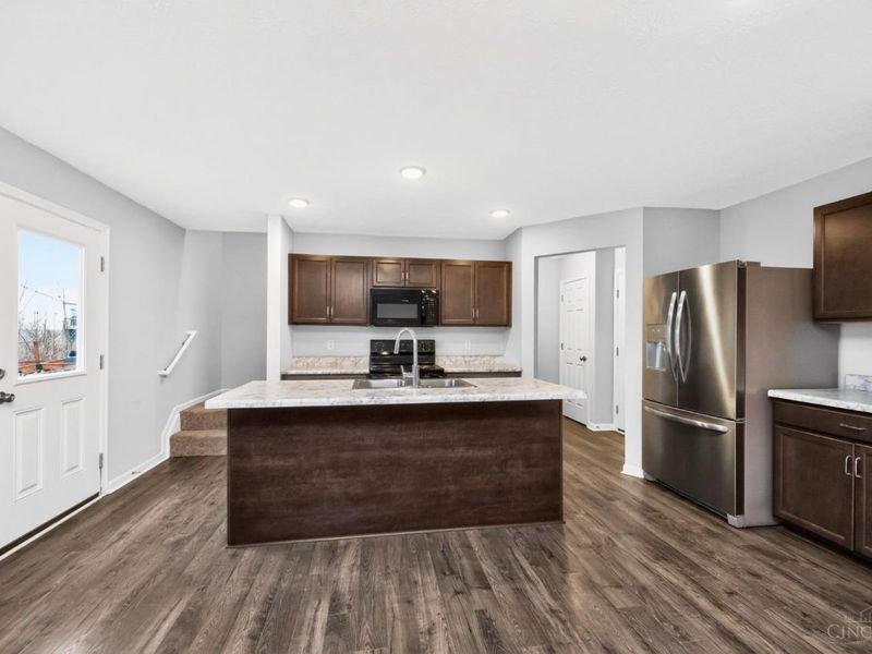 2150 Pine Valley Drive, Hamilton, OH 45013 Photo 11