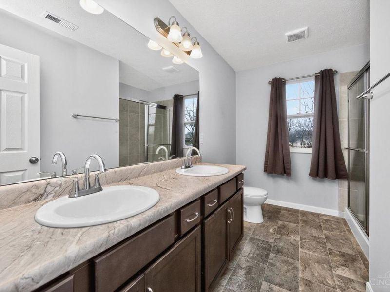 2150 Pine Valley Drive, Hamilton, OH 45013 Photo 36