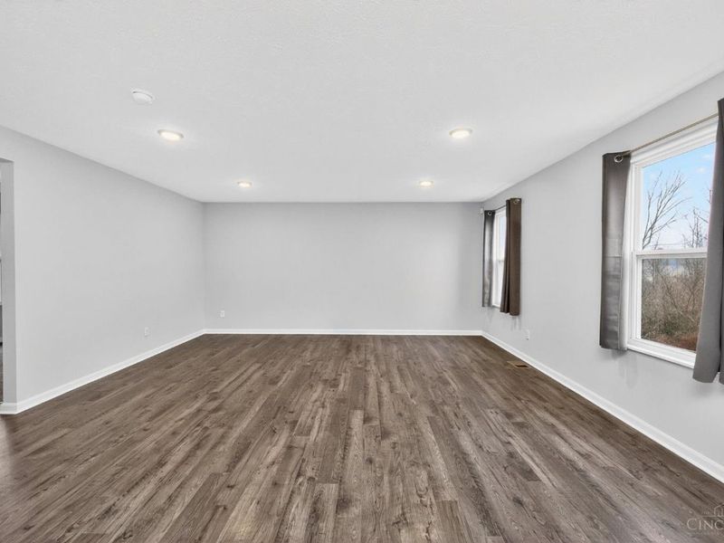 2150 Pine Valley Drive, Hamilton, OH 45013 Photo 7