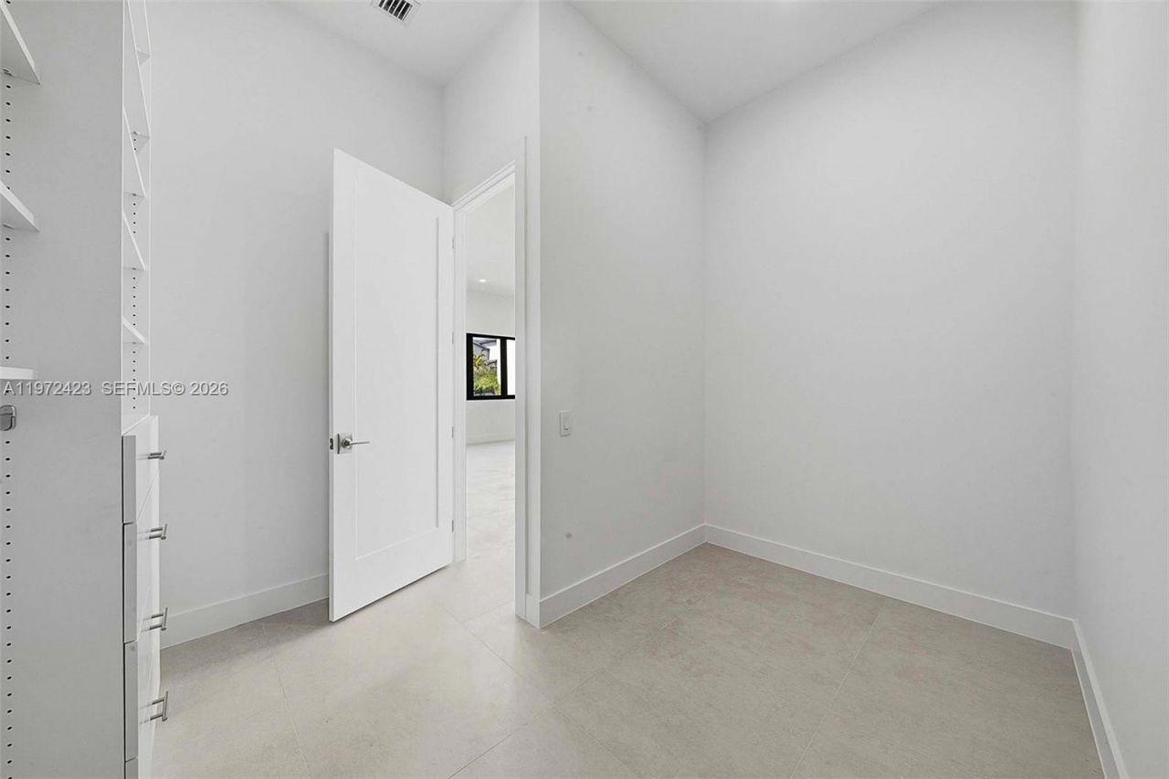 5718 Ashwood Cir W , Unit 5718, Hollywood, FL 33312 Photo