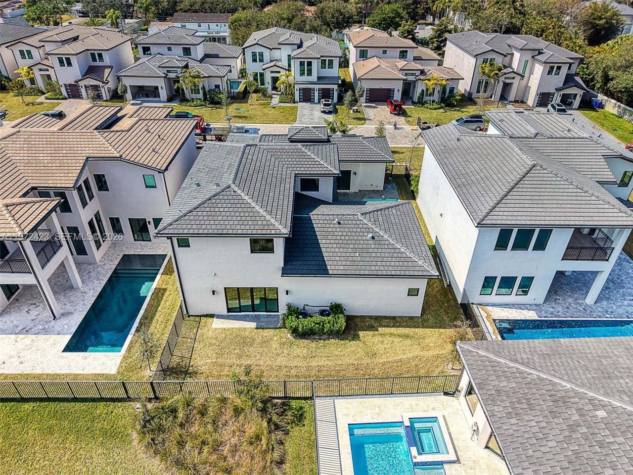 5718 Ashwood Cir W , Unit 5718, Hollywood, FL 33312 Photo