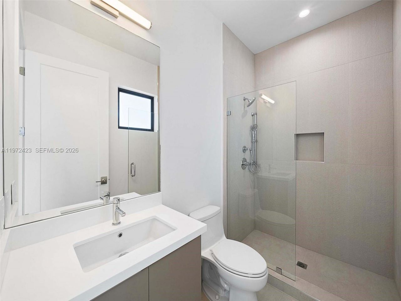 5718 Ashwood Cir W , Unit 5718, Hollywood, FL 33312 Photo