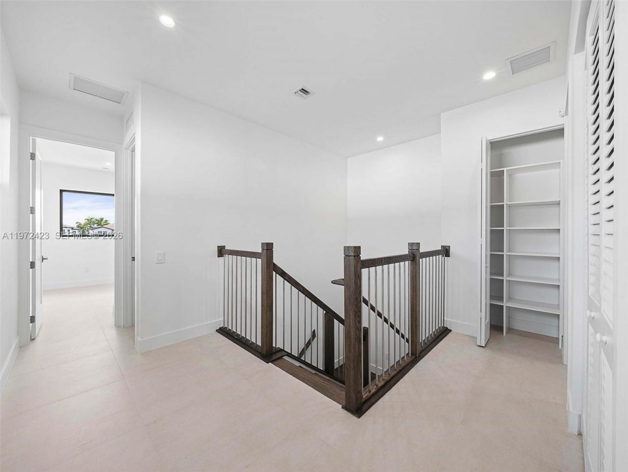 5718 Ashwood Cir W , Unit 5718, Hollywood, FL 33312 Photo