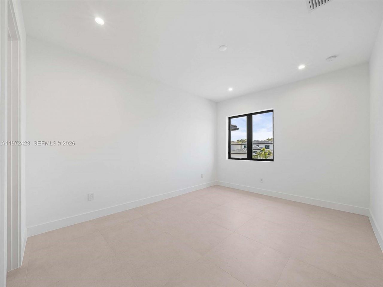 5718 Ashwood Cir W , Unit 5718, Hollywood, FL 33312 Photo