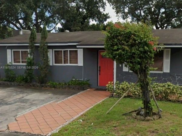 7430 Douglas St , Hollywood, FL 33024