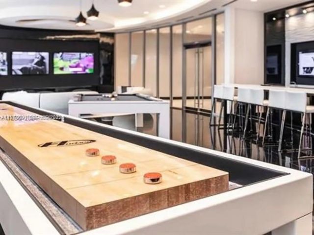 851 NE 1st Ave , Unit 3000, Miami, FL 33132 Photo