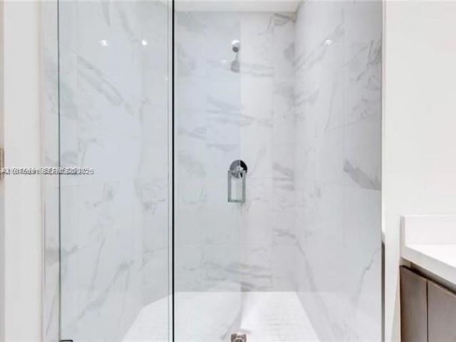 851 NE 1st Ave , Unit 3000, Miami, FL 33132 Photo