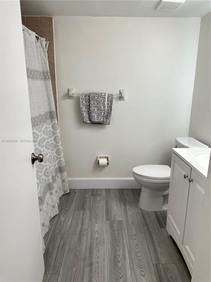 2055 SW 122nd Ave, Unit 425, Miami, FL 33175 Photo