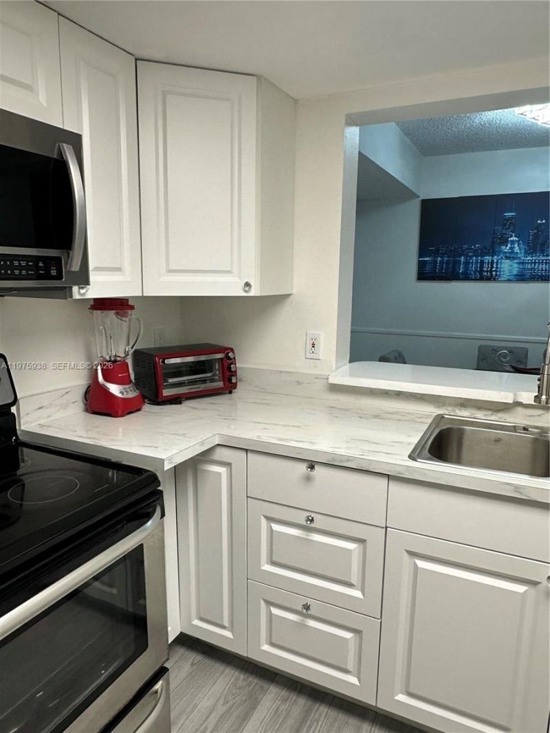 2055 SW 122nd Ave, Unit 425, Miami, FL 33175 Photo