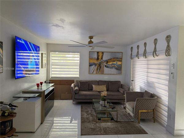 20170 NE 3rd Ct , Unit 6, Miami, FL 33179