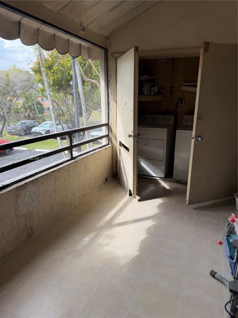 20170 NE 3rd Ct , Unit 6, Miami, FL 33179 Photo