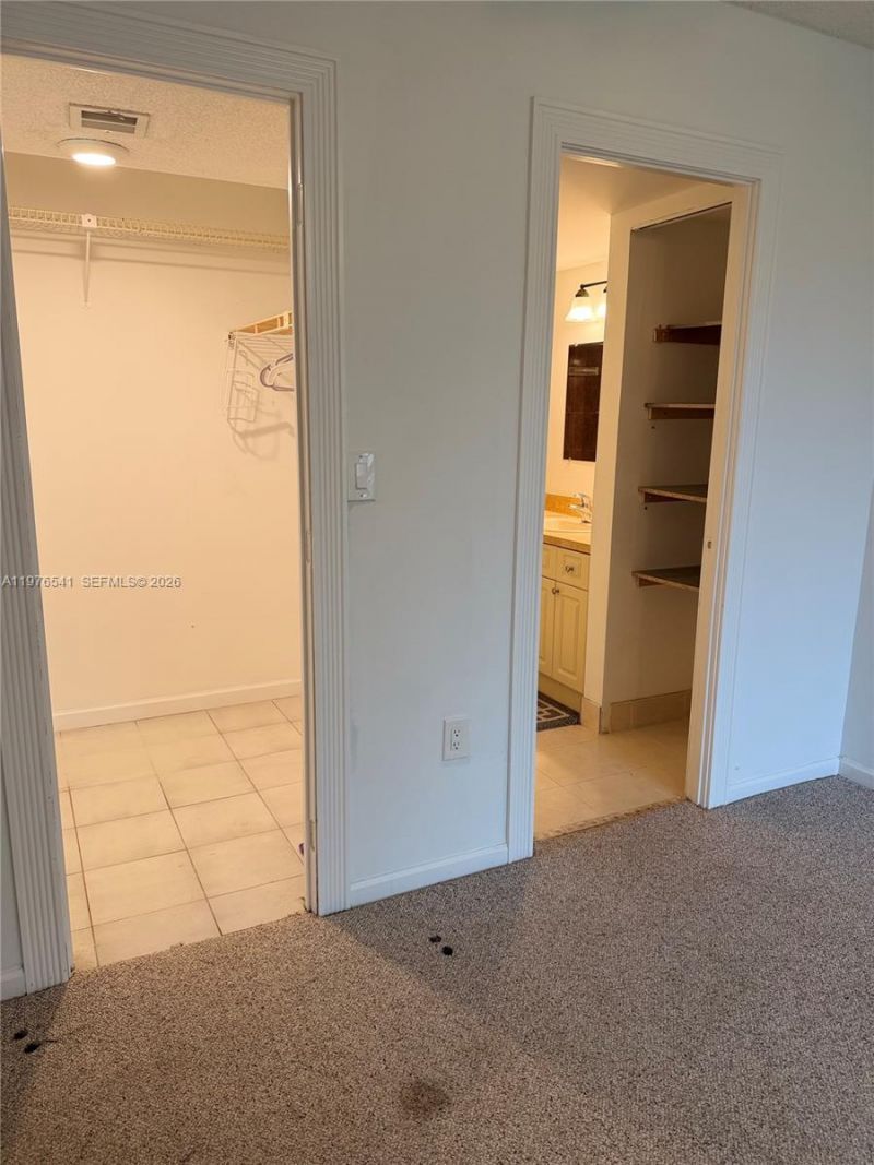 4166 Inverrary Dr, Unit 410, Lauderhill, FL 33319 Photo