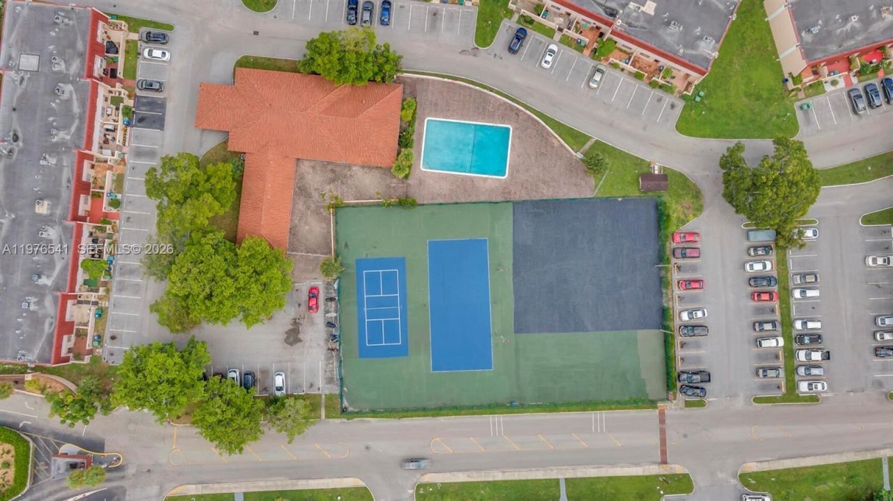 4166 Inverrary Dr, Unit 410, Lauderhill, FL 33319 Photo