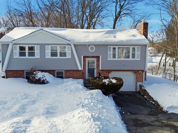 31 Tremont St, Woburn, MA 01801