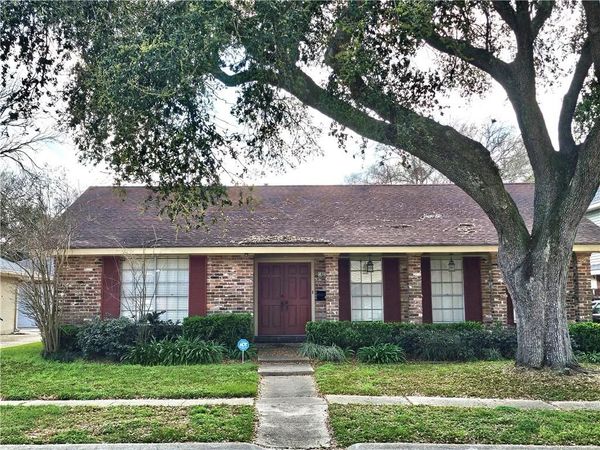 3827 MIMOSA Drive , New Orleans, LA 70131