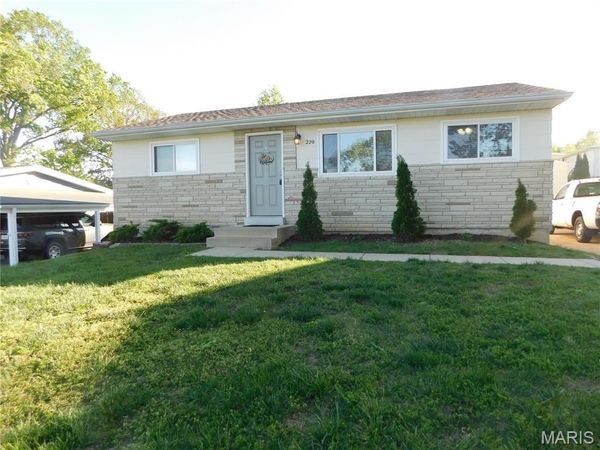 220 Arras Drive, Oakville, MO 63129