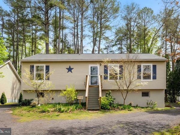 513 LAKEVIEW PARKWAY, LOCUST GROVE, VA 22508