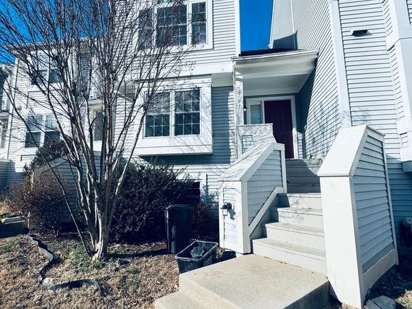 6107 STONEPATH CIRCLE, CENTREVILLE, VA 20120