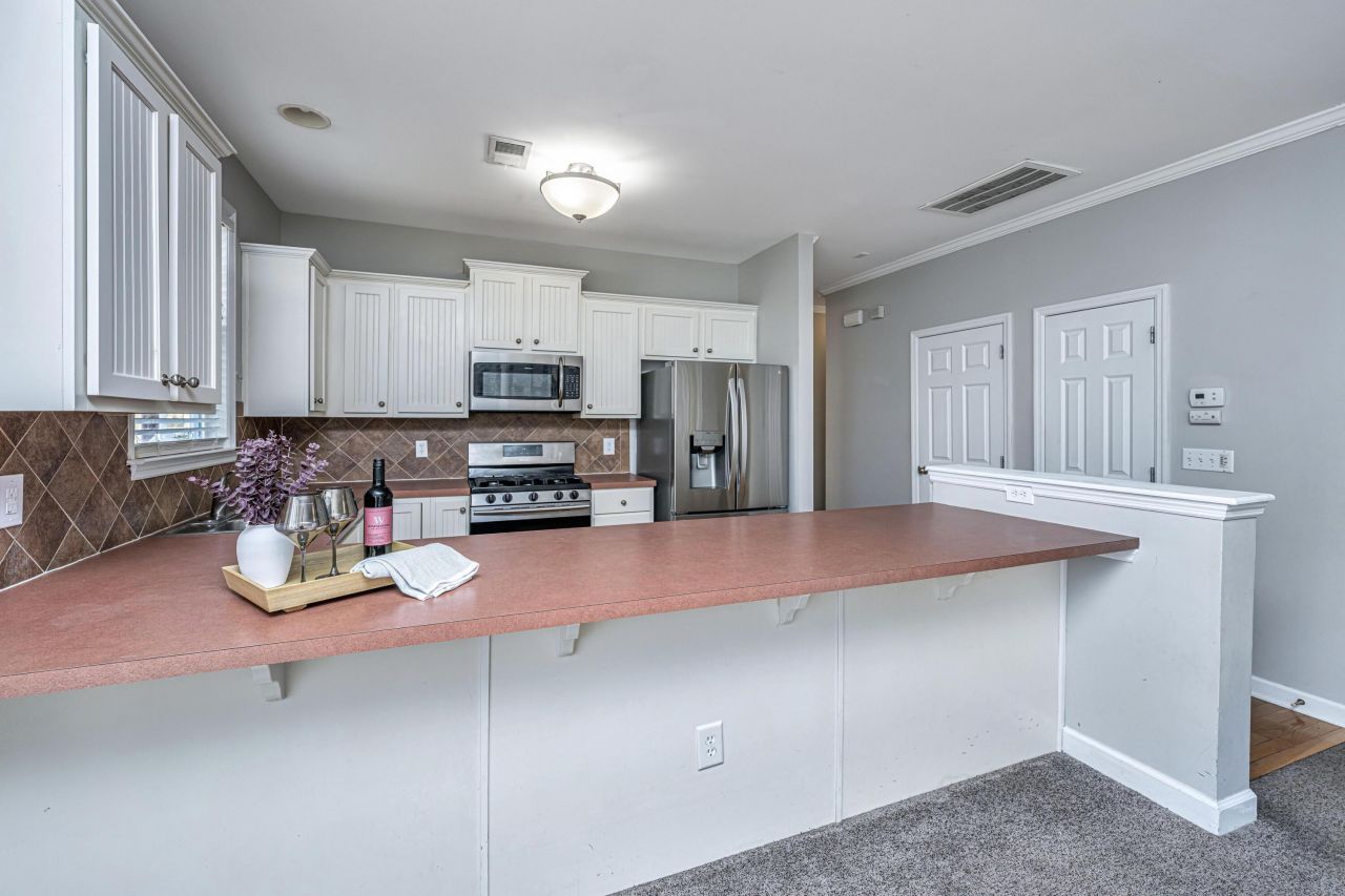 3004 Treadwell Street Photo 14