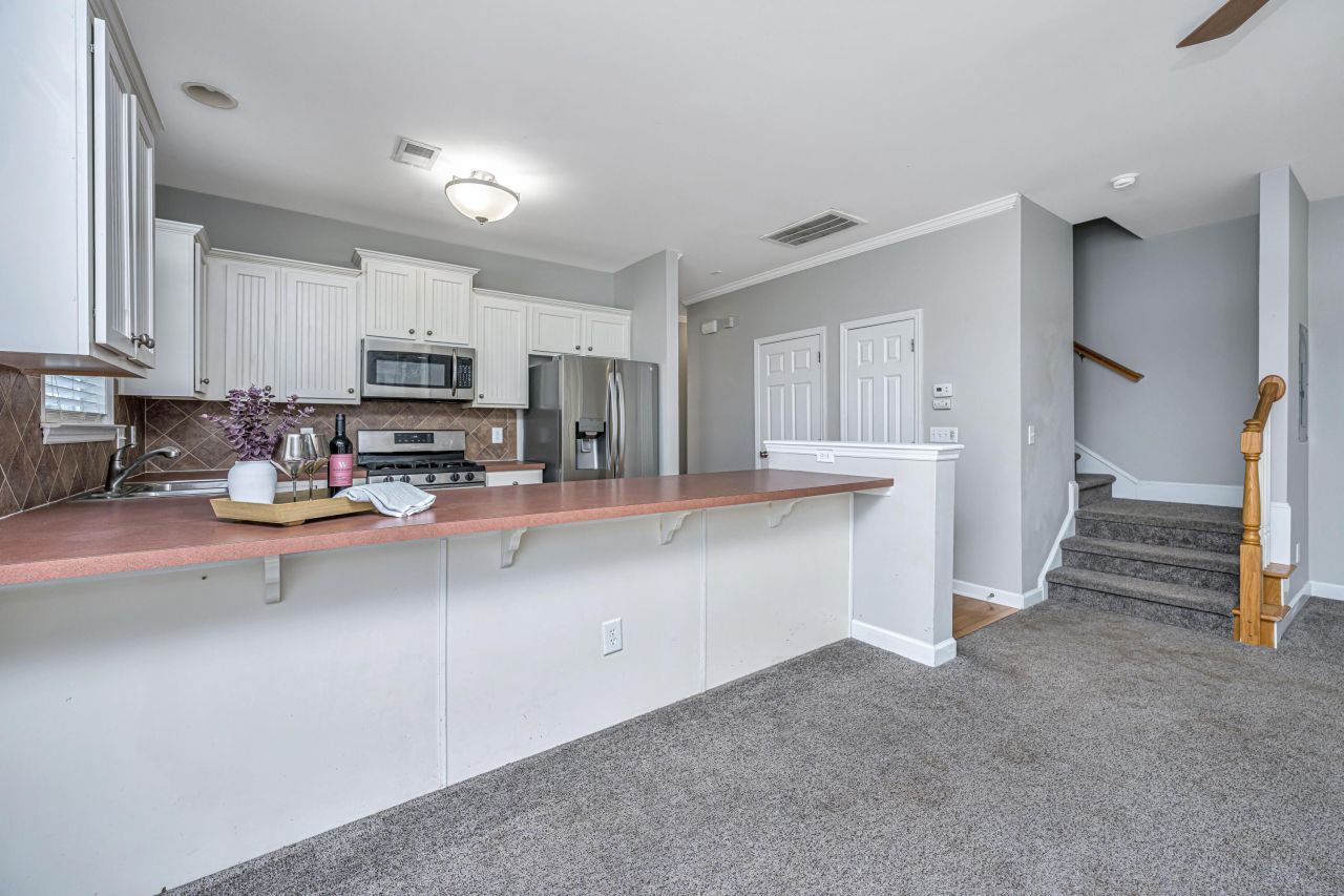 3004 Treadwell Street Photo 15