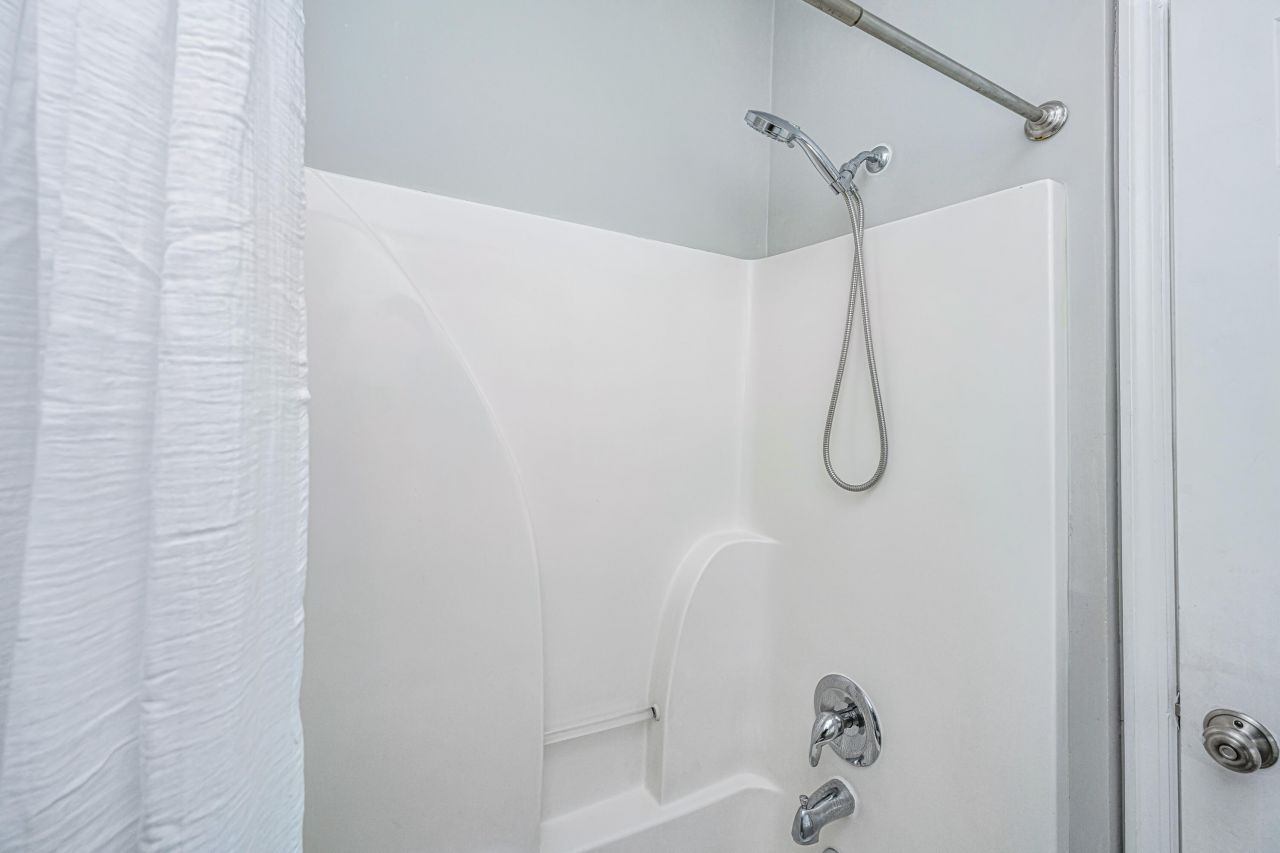 3004 Treadwell Street Photo 25