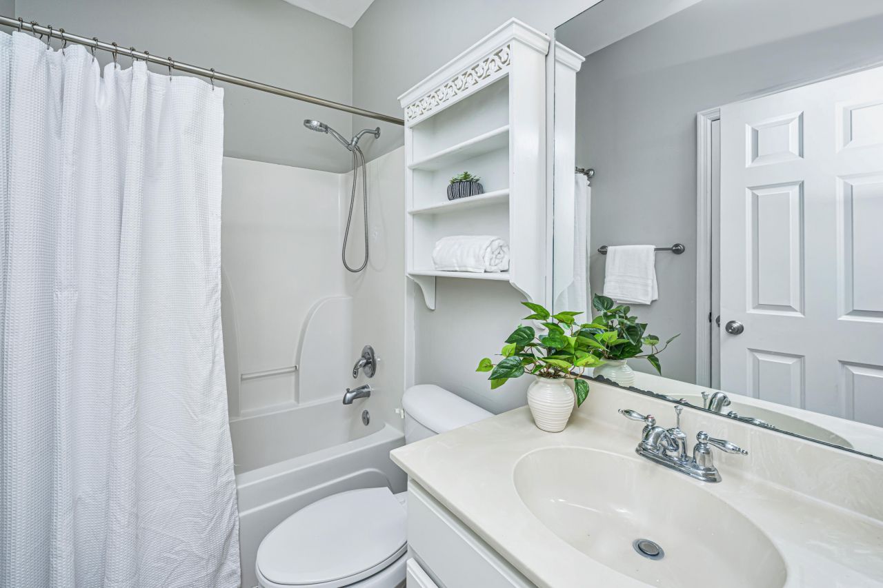 3004 Treadwell Street Photo 28