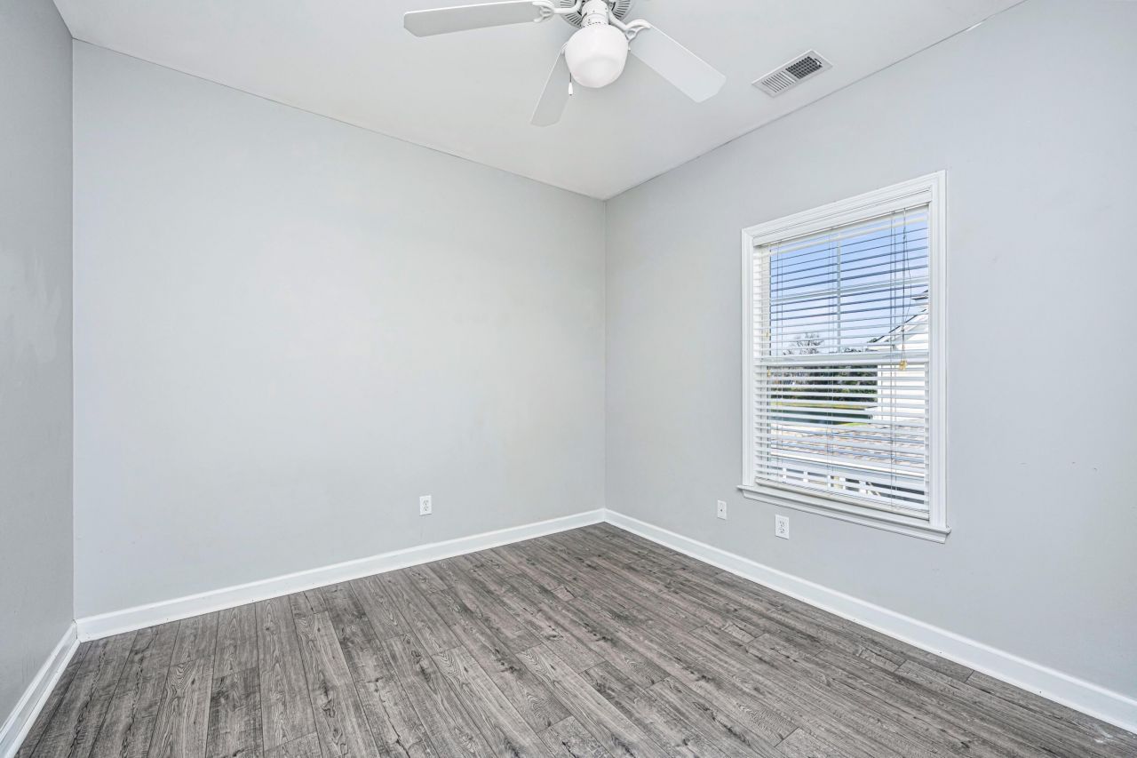 3004 Treadwell Street Photo 29