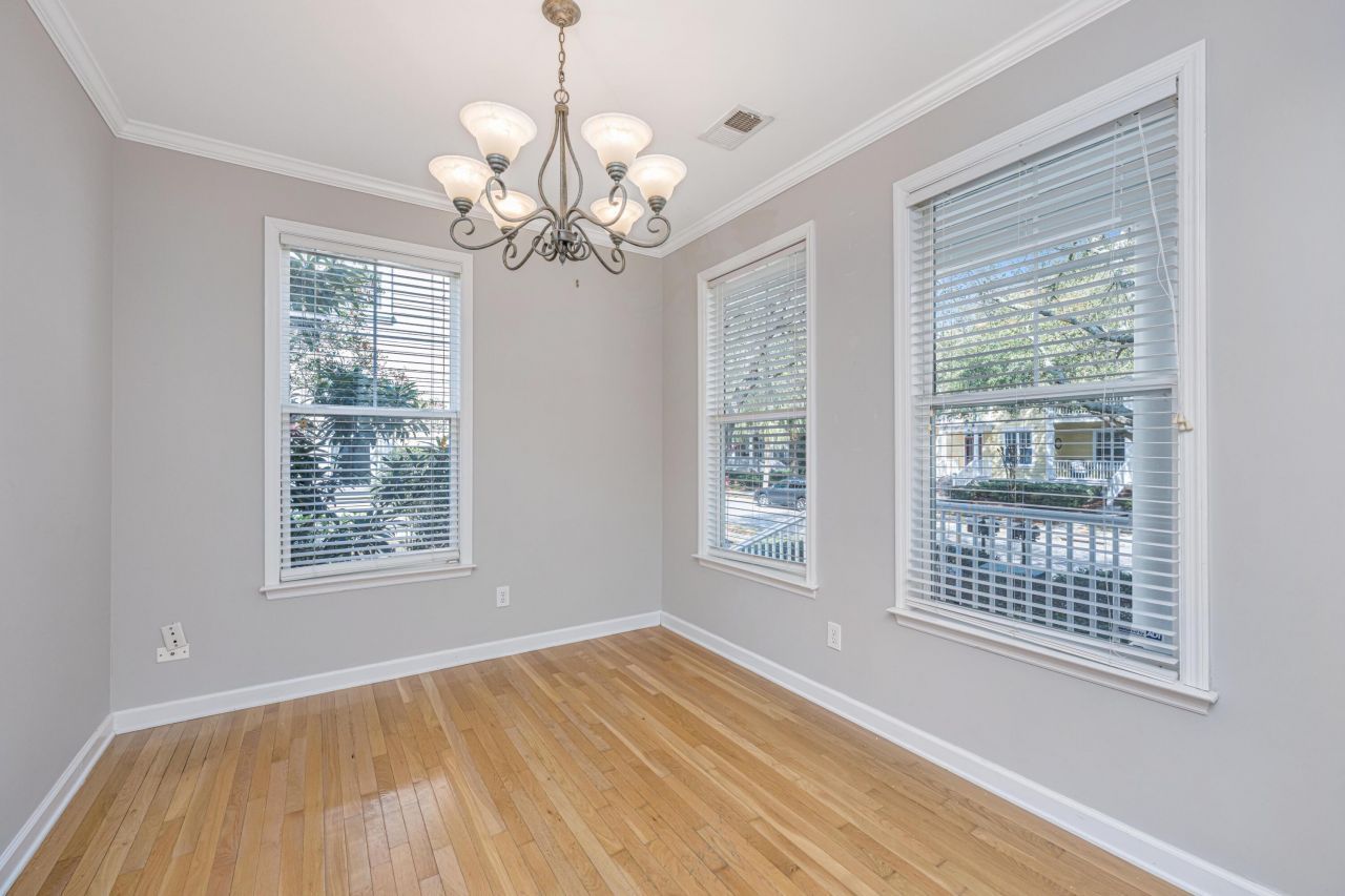 3004 Treadwell Street Photo 7