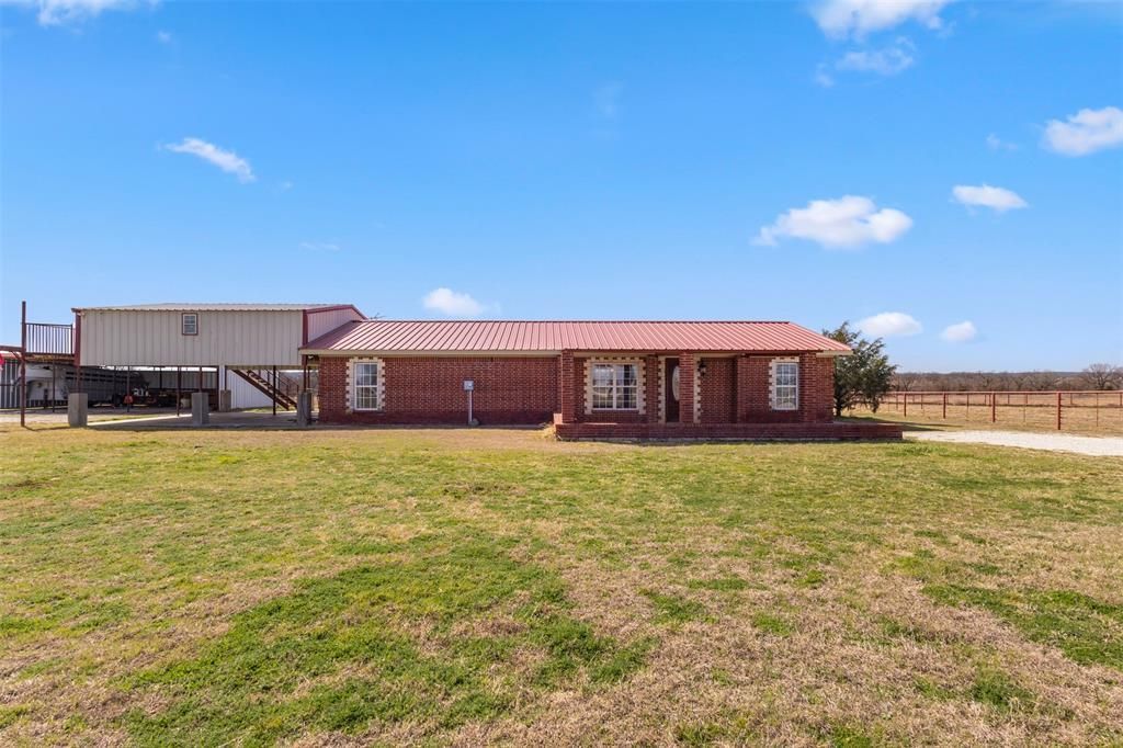 1219 County Road 3550, Paradise, TX 76073 Main Photo