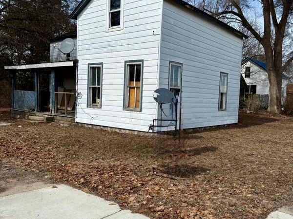 115 E 4th Street, Evart, MI 49631